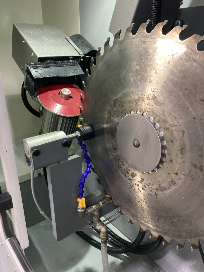 AVB850 detalle motor